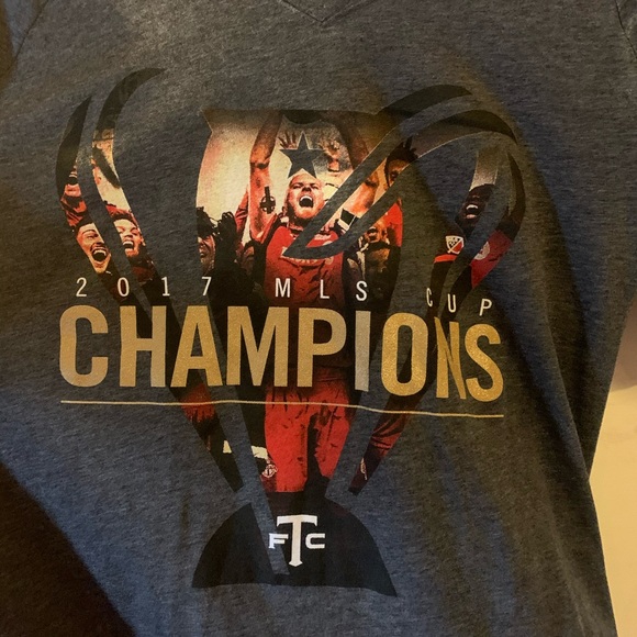 Toronto FC 2017 World Champs Women’s T shirt - Picture 2 of 5